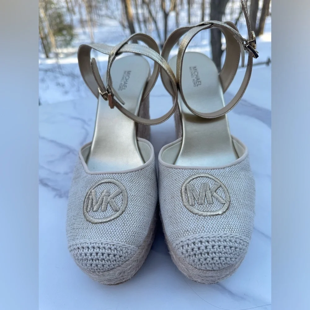 Michael Kors Larissa Logo Espadrille Wedge Sandals Cream Gold Size 9.5